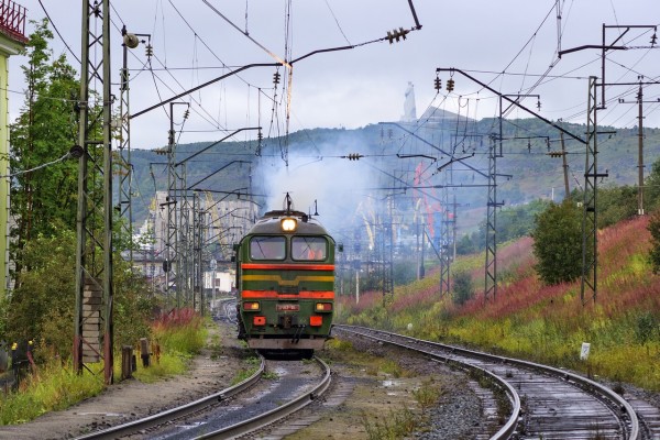 Смоленск мурманск поезд. М62 Мурманск. 3м62у Мурманск. 3м62у станция Мурманск. Три электровоза Мурманск.